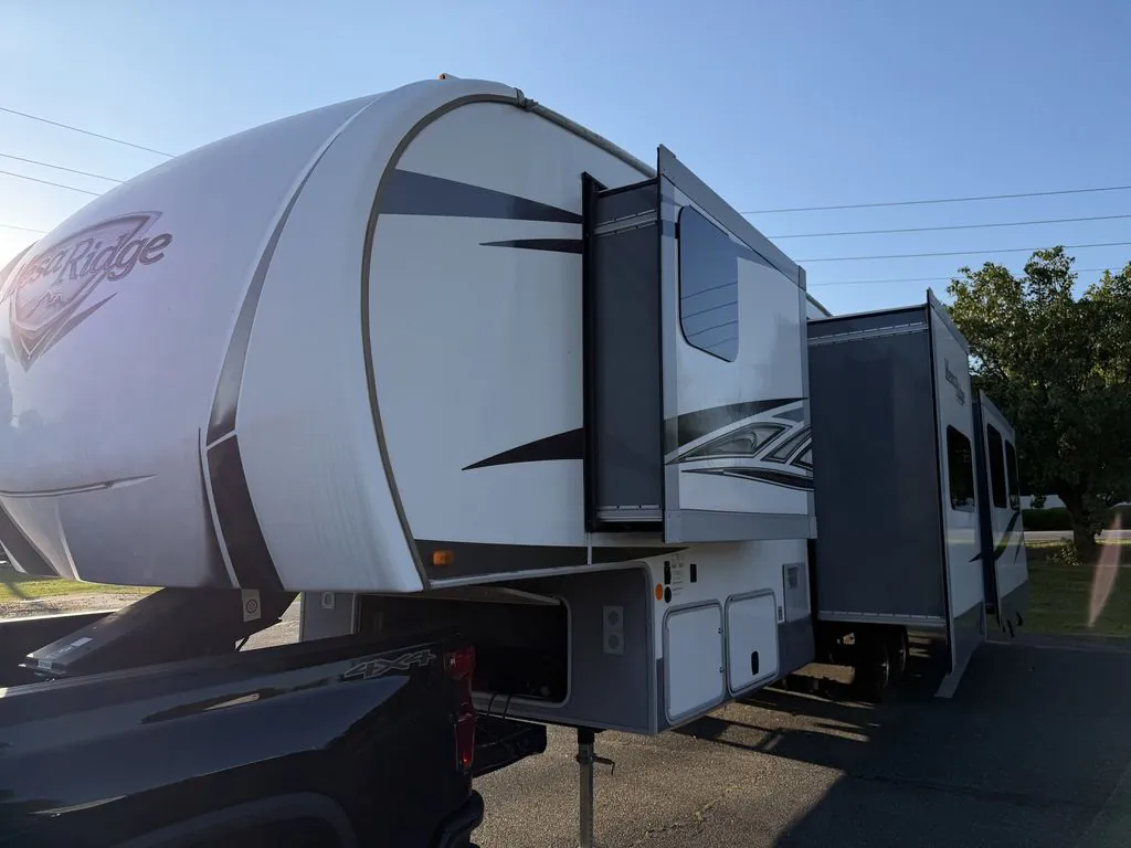 2019 Highland Ridge Mesa Ridge Limited MF335MBH - Photo 3