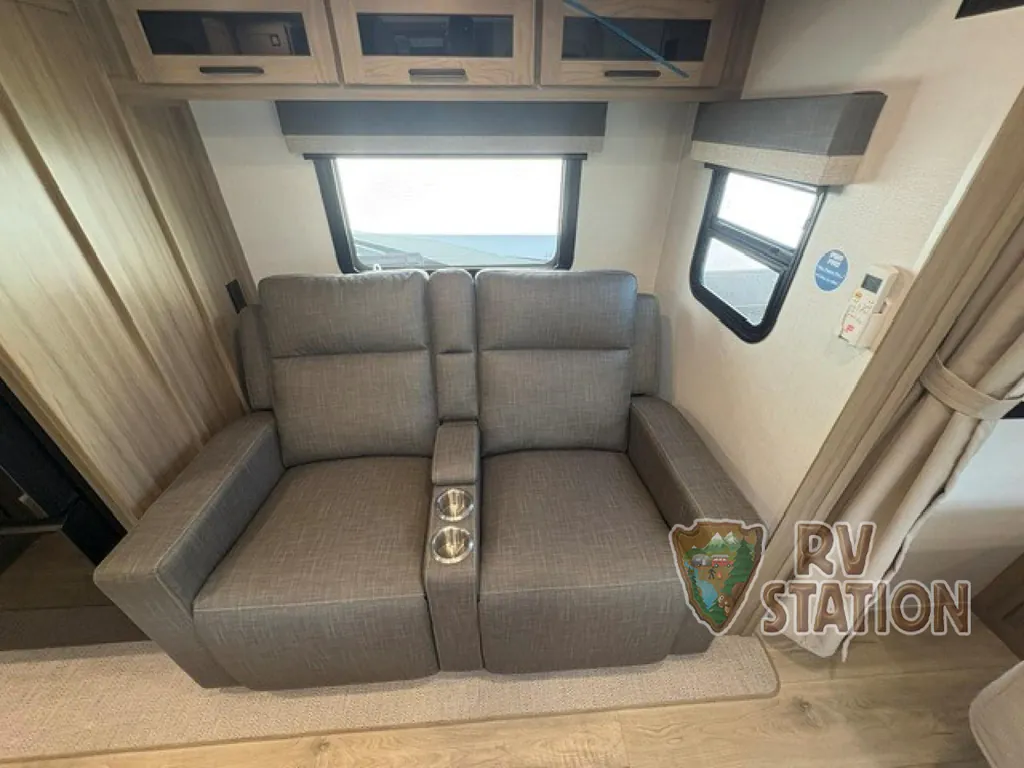 2027 Forest River Rockwood Mini Lite 2213S, Photos photo 9