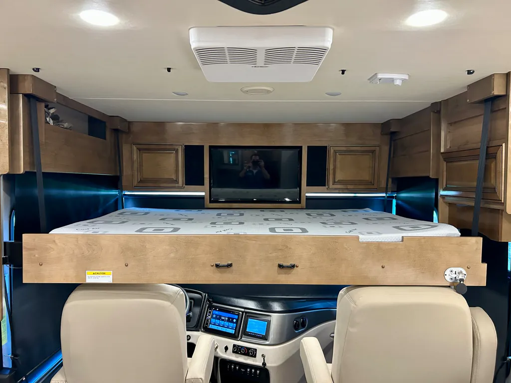 2020 Fleetwood Pace Arrow LXE 38K, Photos photo 45