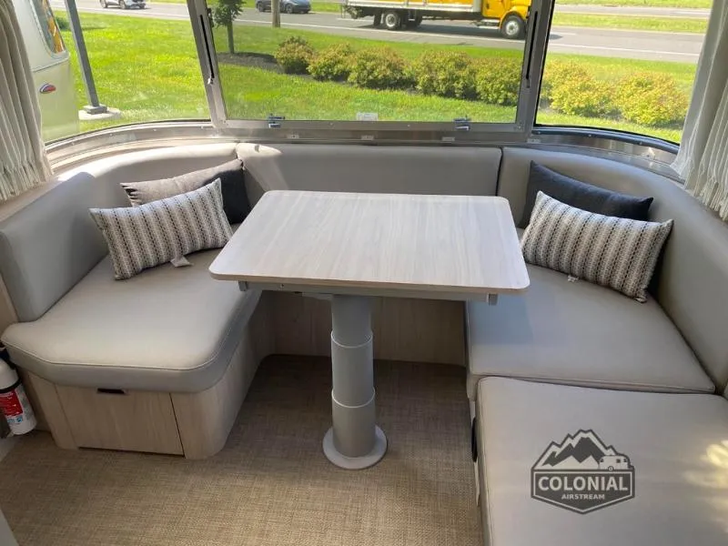 2025 Airstream Globetrotter 25FB - Photo 4