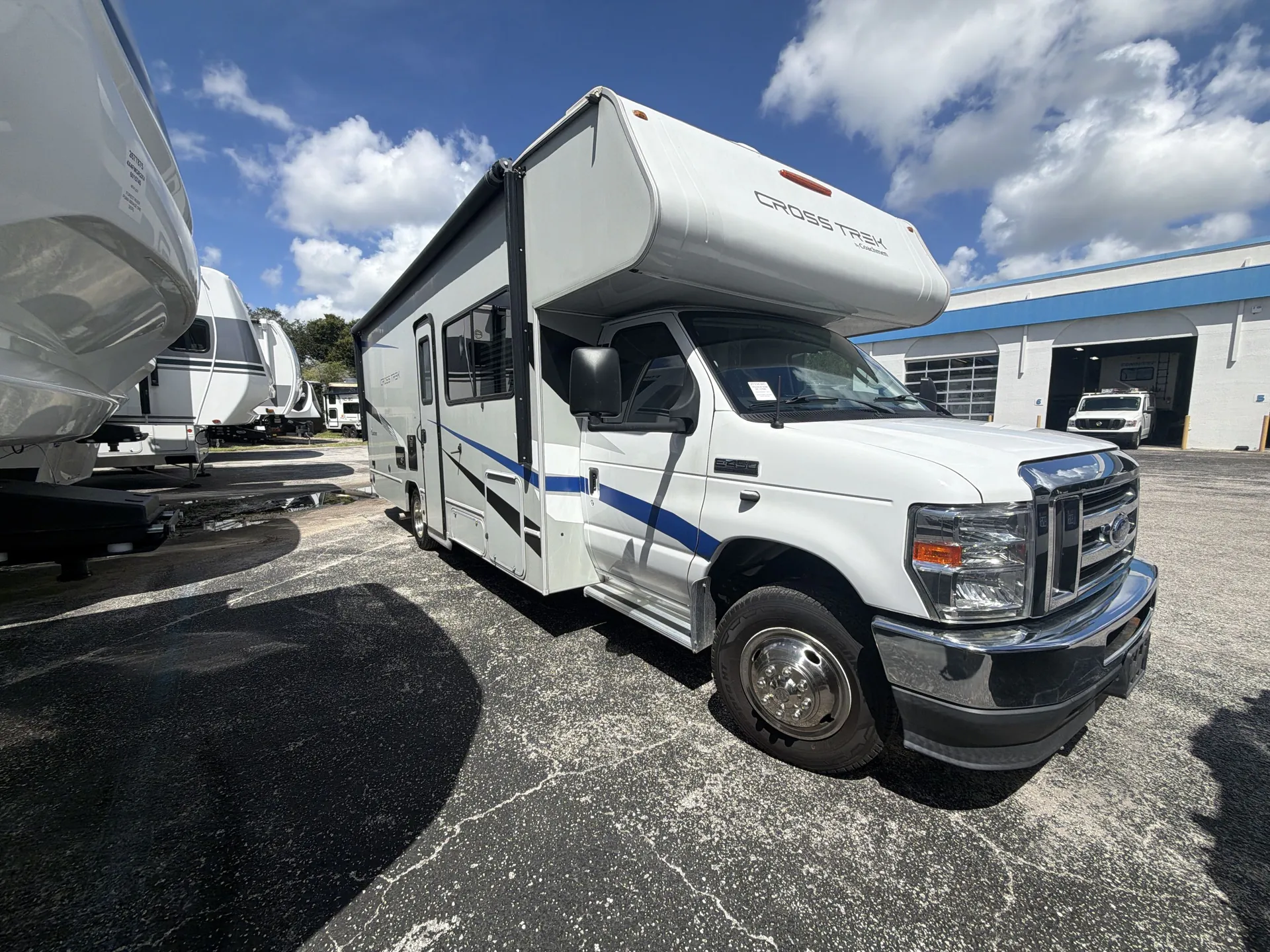 2021 Coachmen Cross Trek 26XG - Photo 2