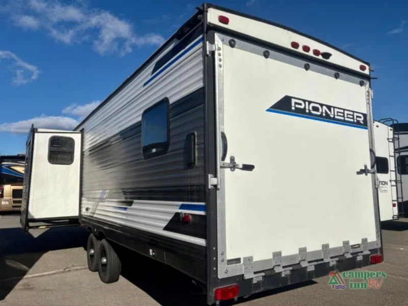 2023 Fleetwood Pioneer RG28 - Photo 3