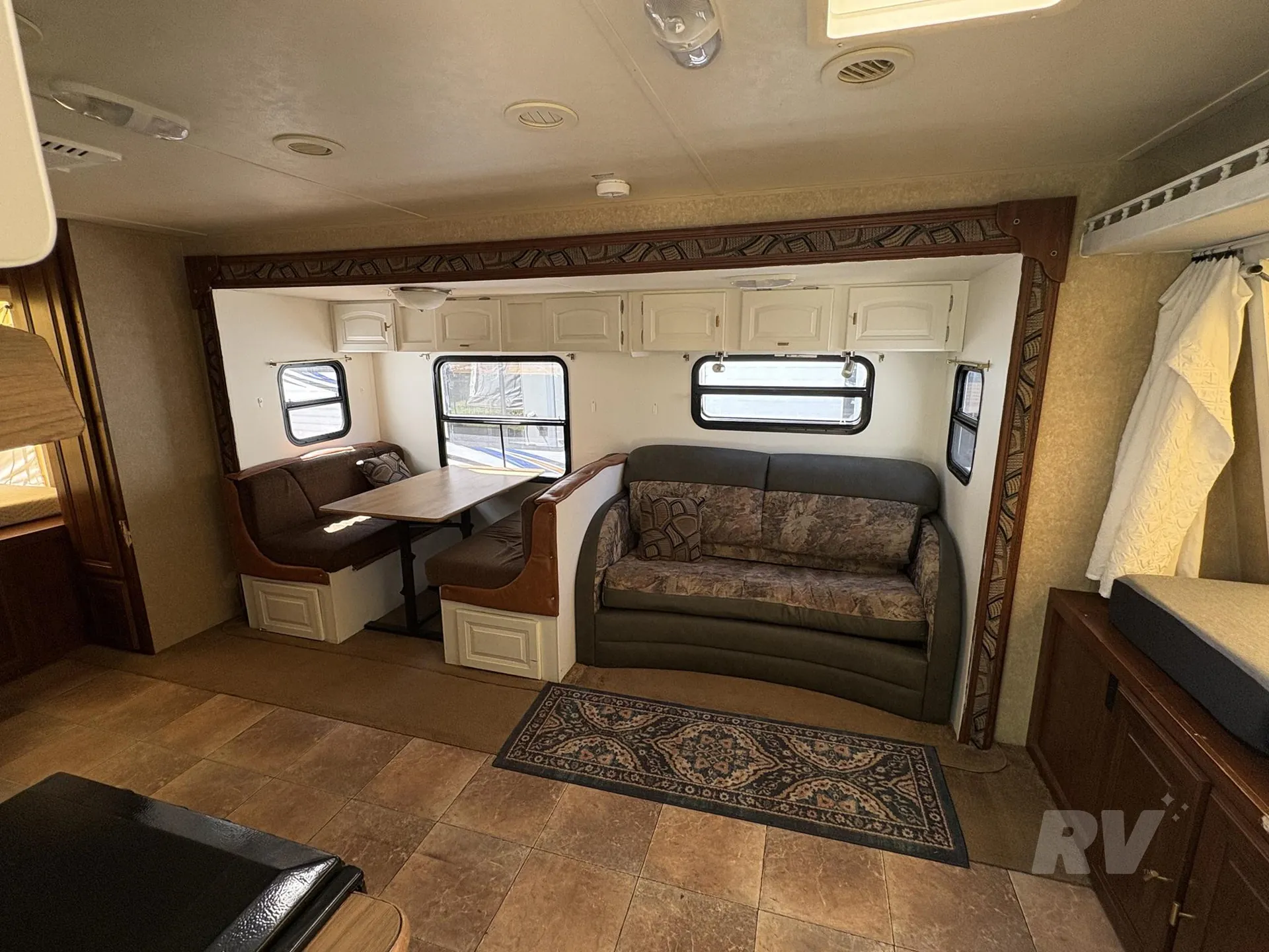 2011 Forest River Rockwood Roo 21SS — Photo 6