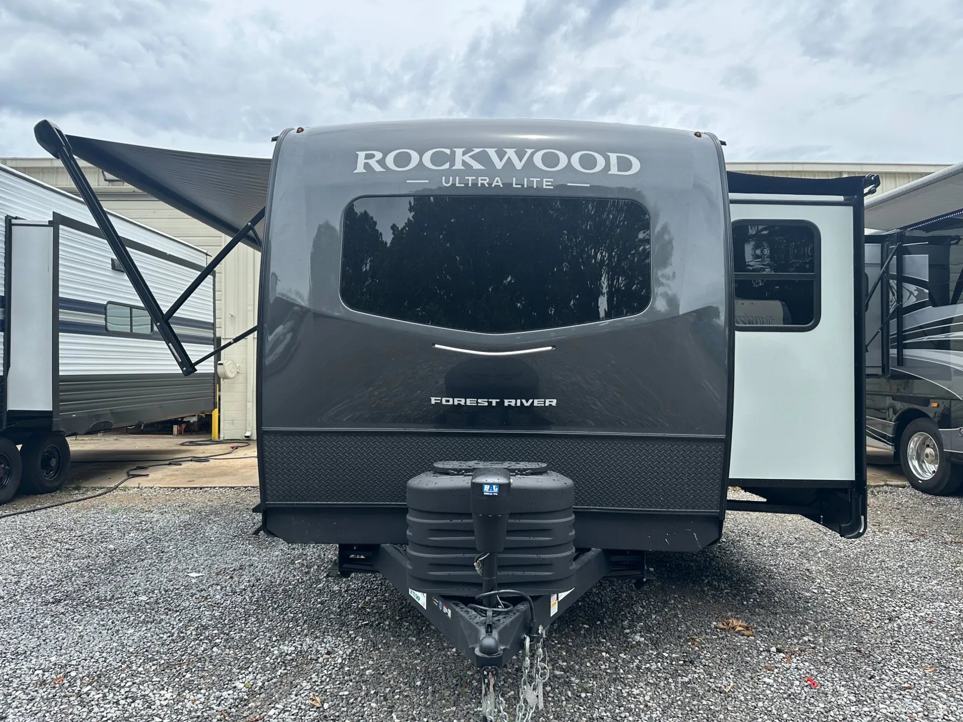 2027 Forest River Rockwood Ultra Lite 2608BS - Photo 4