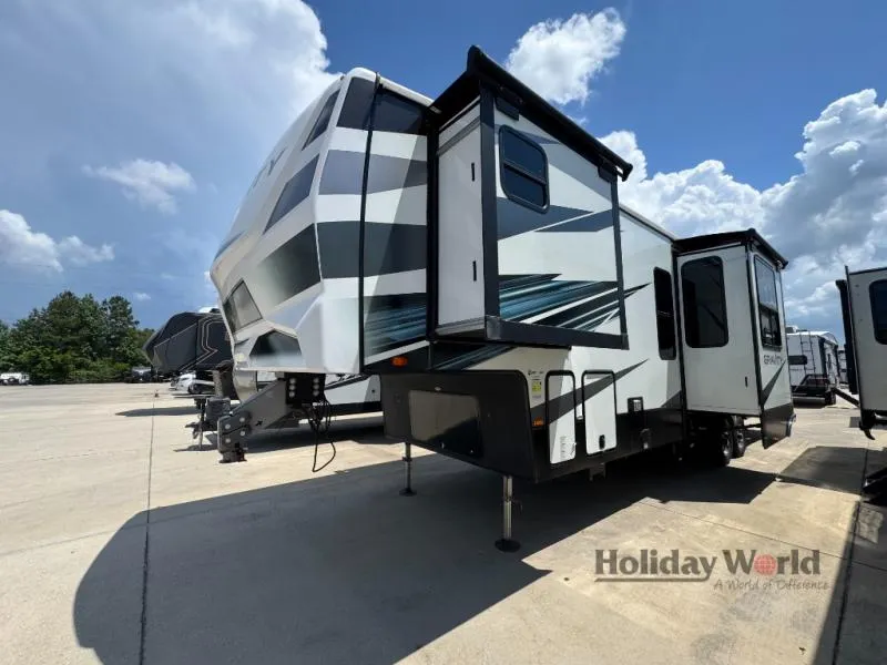 2023 Heartland Gravity 3550 - Photo 4
