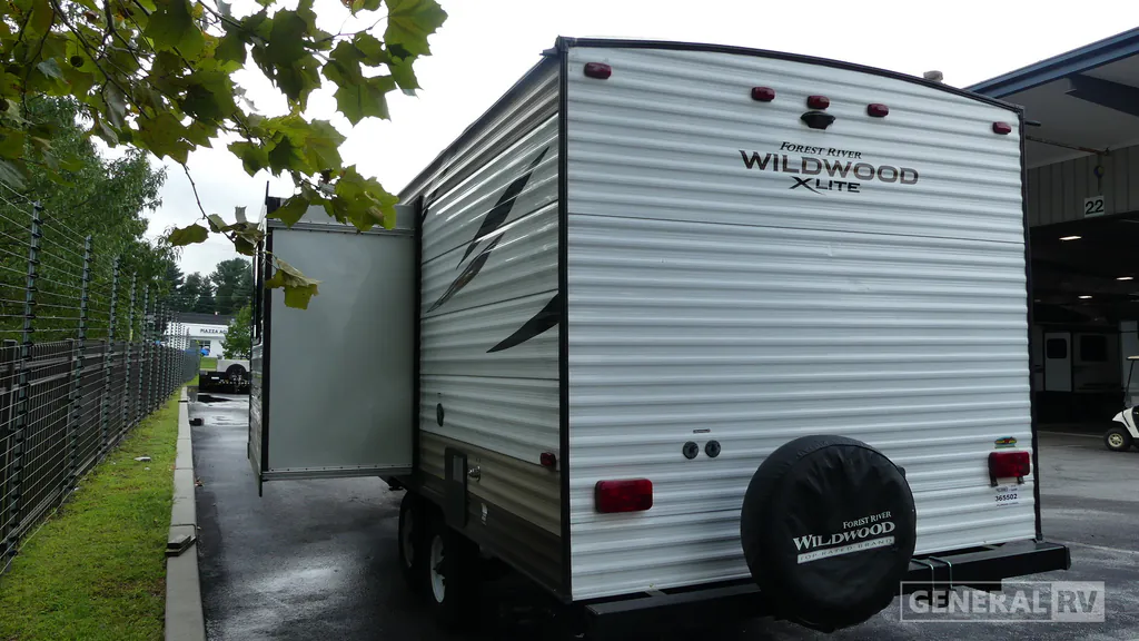 2018 Forest River Wildwood X-Lite 233RBXL, Photos photo 3