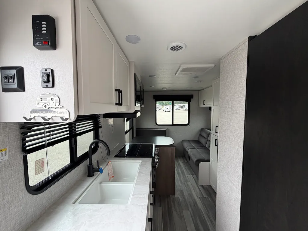 2025 Jayco Jay Flight SLX 210QB, Photos photo 6