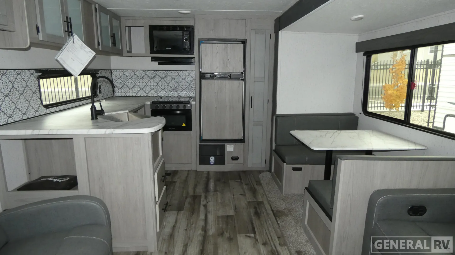 2022 Dutchmen Coleman Lantern LT Series 286RK - Photo 3