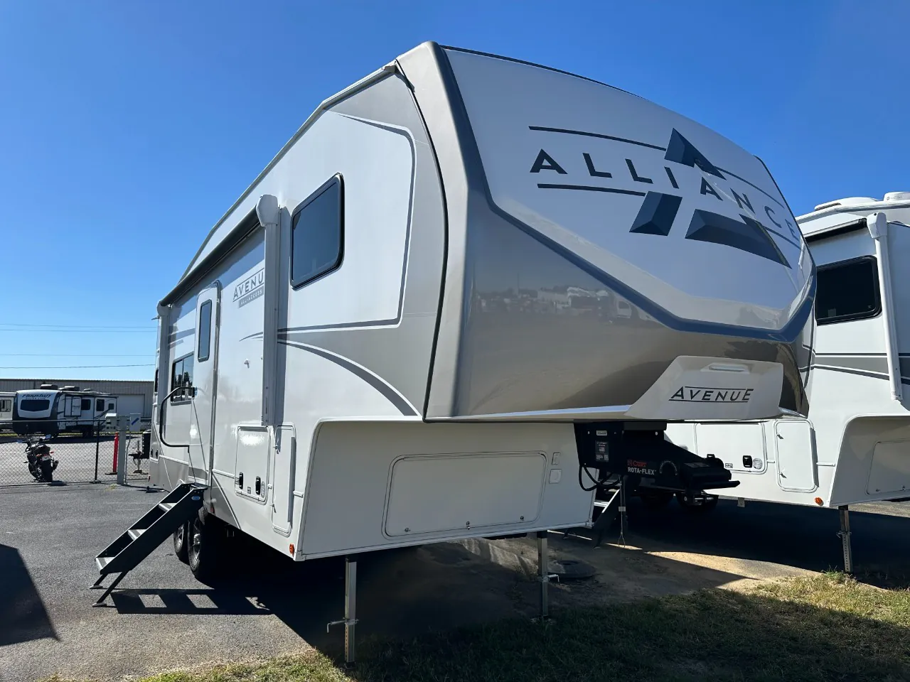 2026 Alliance RV Avenue All-Access 23ML - Photo 2