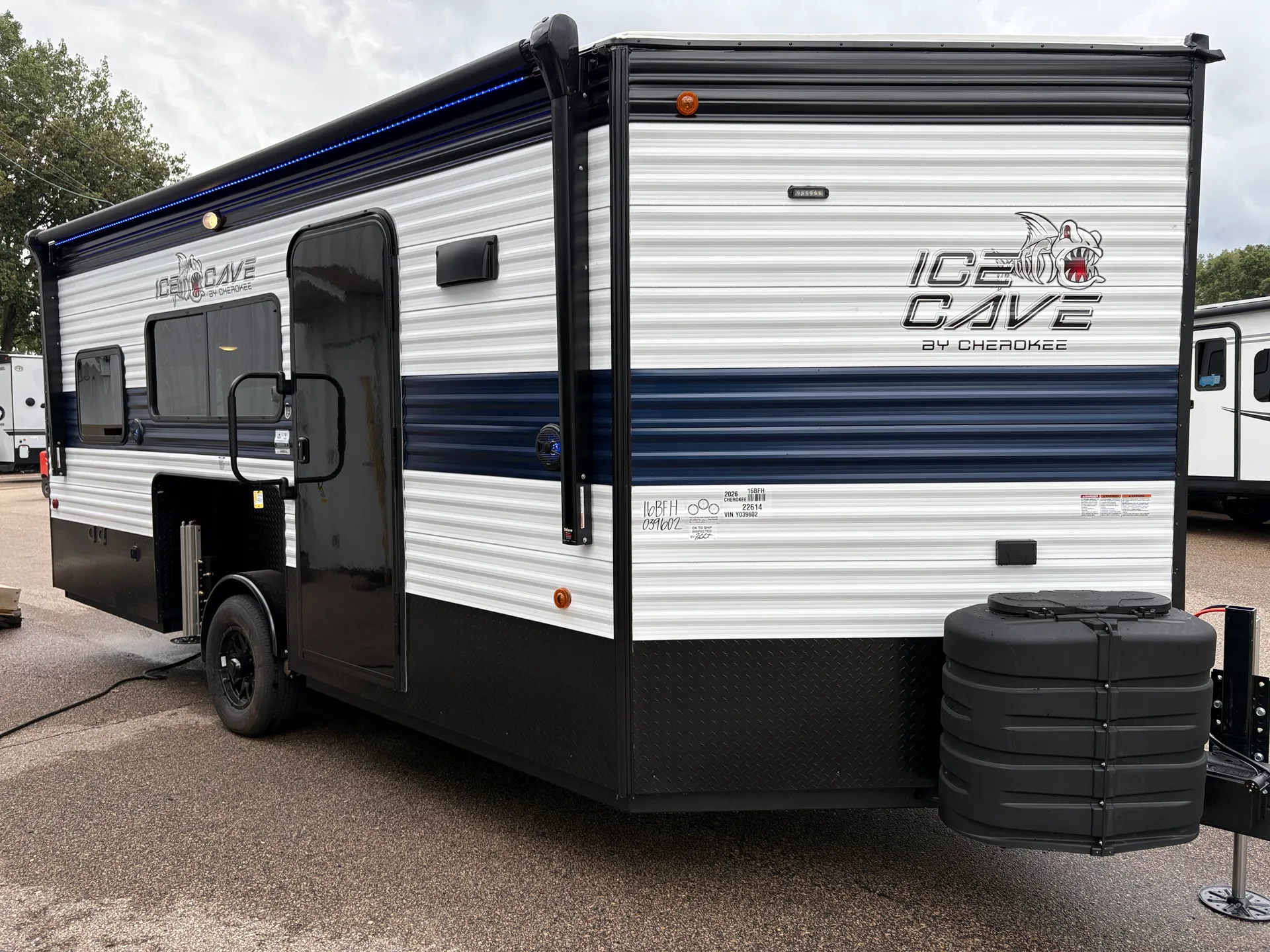 2026 Forest River Cherokee Grey Wolf 16BF - Photo 2
