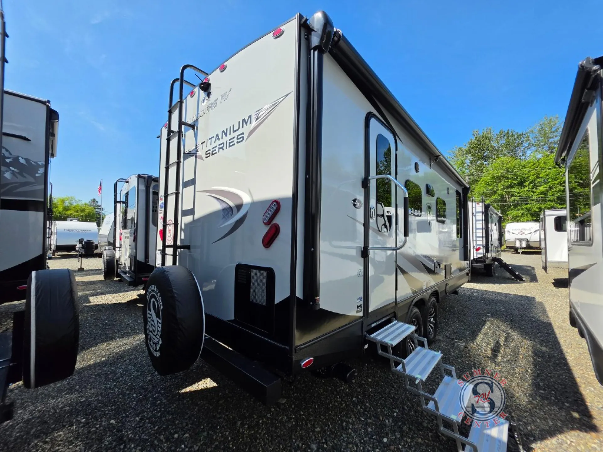 2026 Outdoors RV Timber Ridge Titanium Series 22FQS - Photo 4