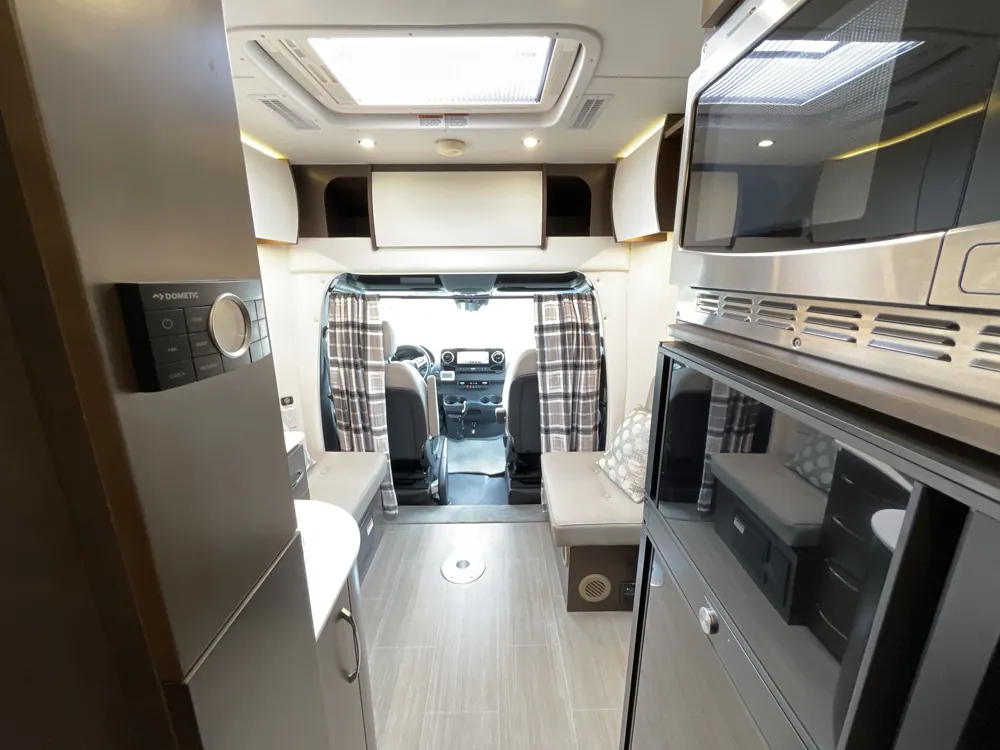 2021 Leisure Travel Unity U24TB — campside