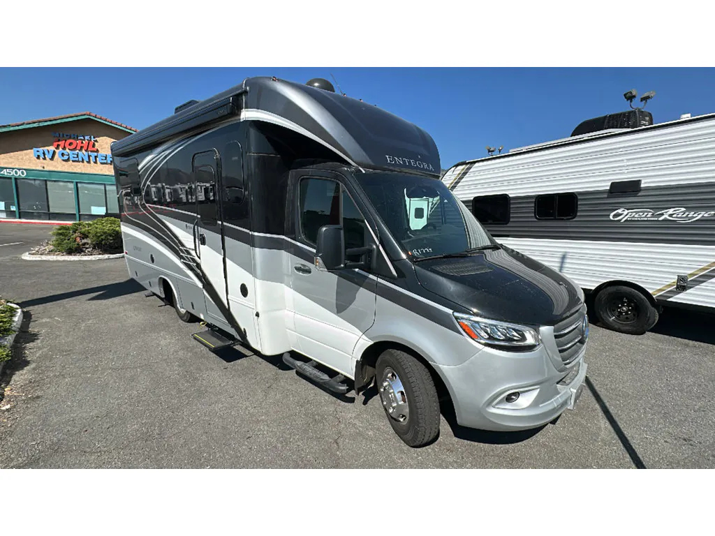 2023 Entegra Coach Qwest 24N - Photo 2