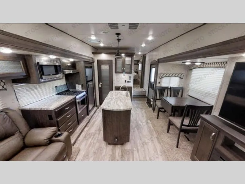 2019 Shasta RVs Phoenix Lite 285RLS - Main photo