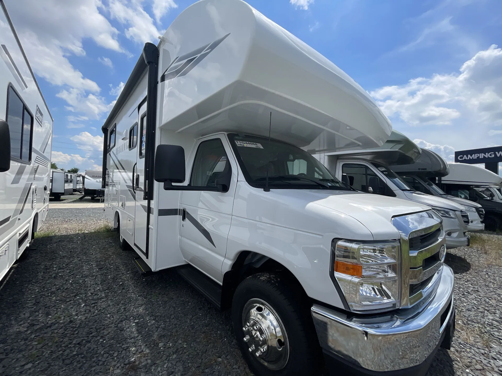 2026 Jayco Redhawk SE 22AF - Photo 2