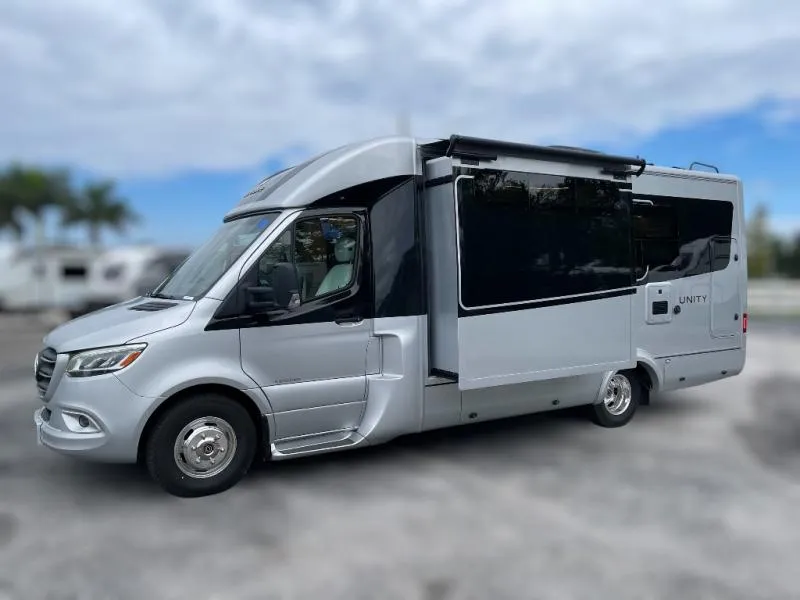 2025 Leisure Travel Vans Unity 24MBL - Photo 3