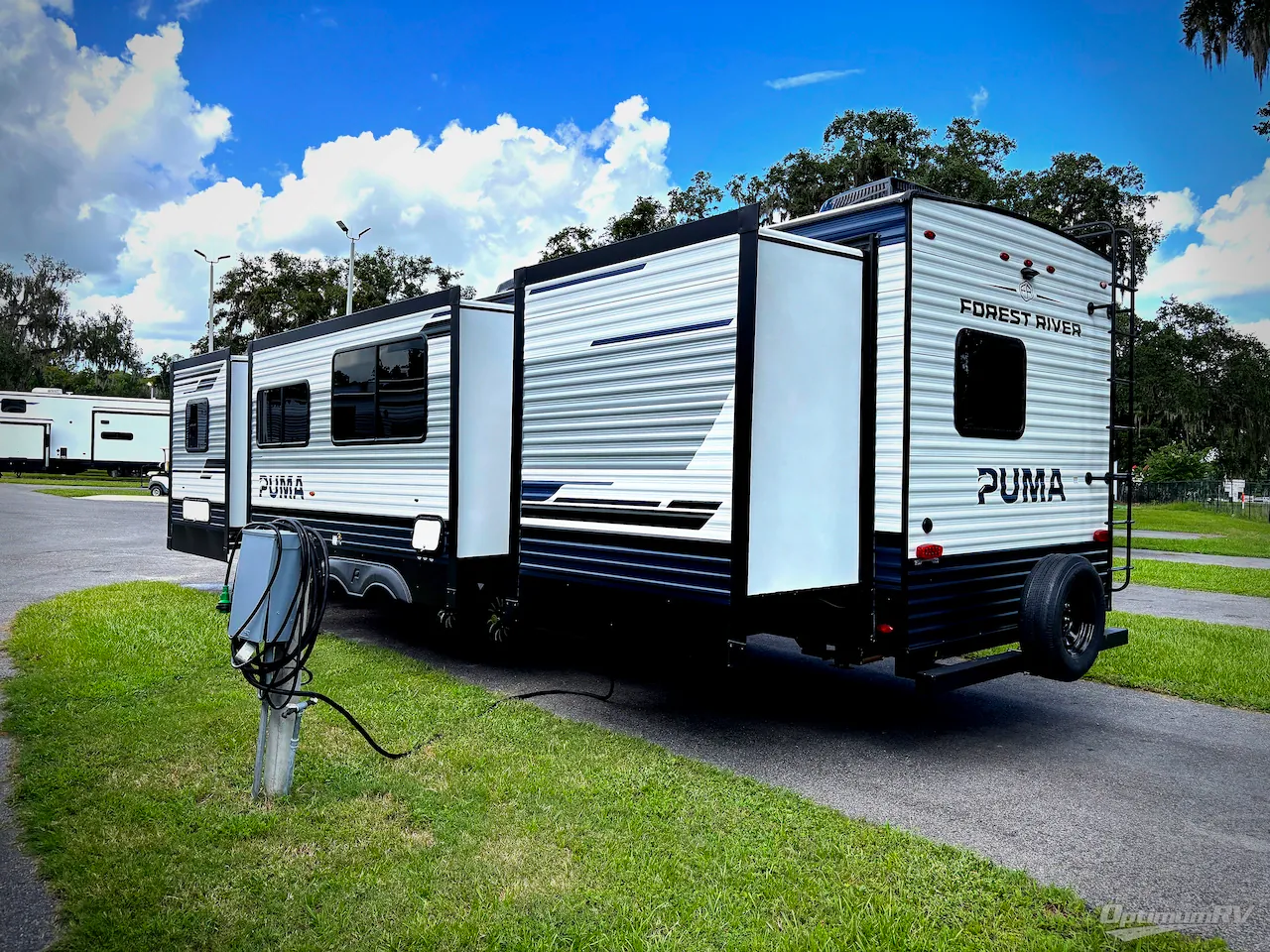 2027 Forest River Puma 32RBFQ - Photo 4