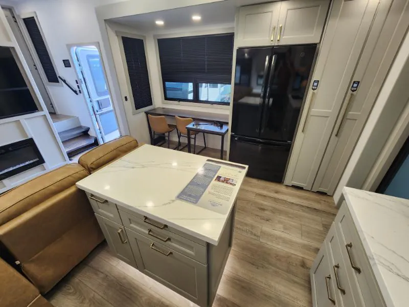 2026 Brinkley Model G 3970, Photos photo 18