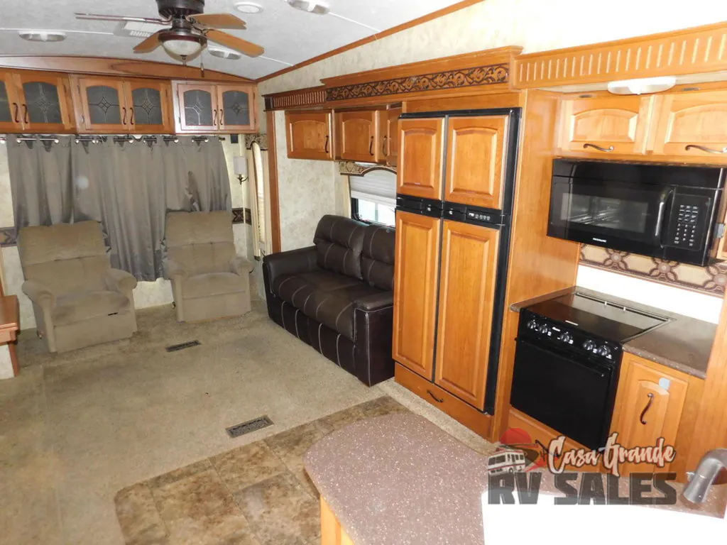 2012 Keystone Montana 3100RL, Photos photo 5