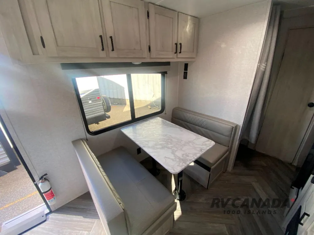 2023 East to West Della Terra 260BHLE, Photos photo 8