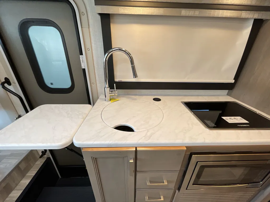 2026 Thor Motor Coach Axis 26.2, Photos photo 18