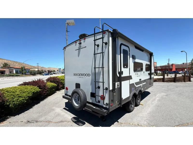 2027 Forest River Rockwood Mini Lite 2109S - Photo 4