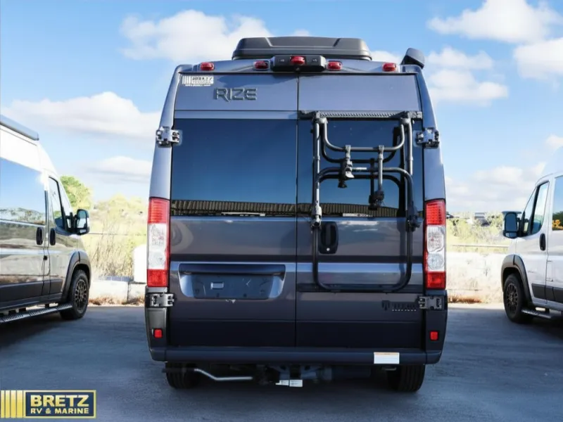 2024 Thor Motor Coach Rize 18M - Photo 3