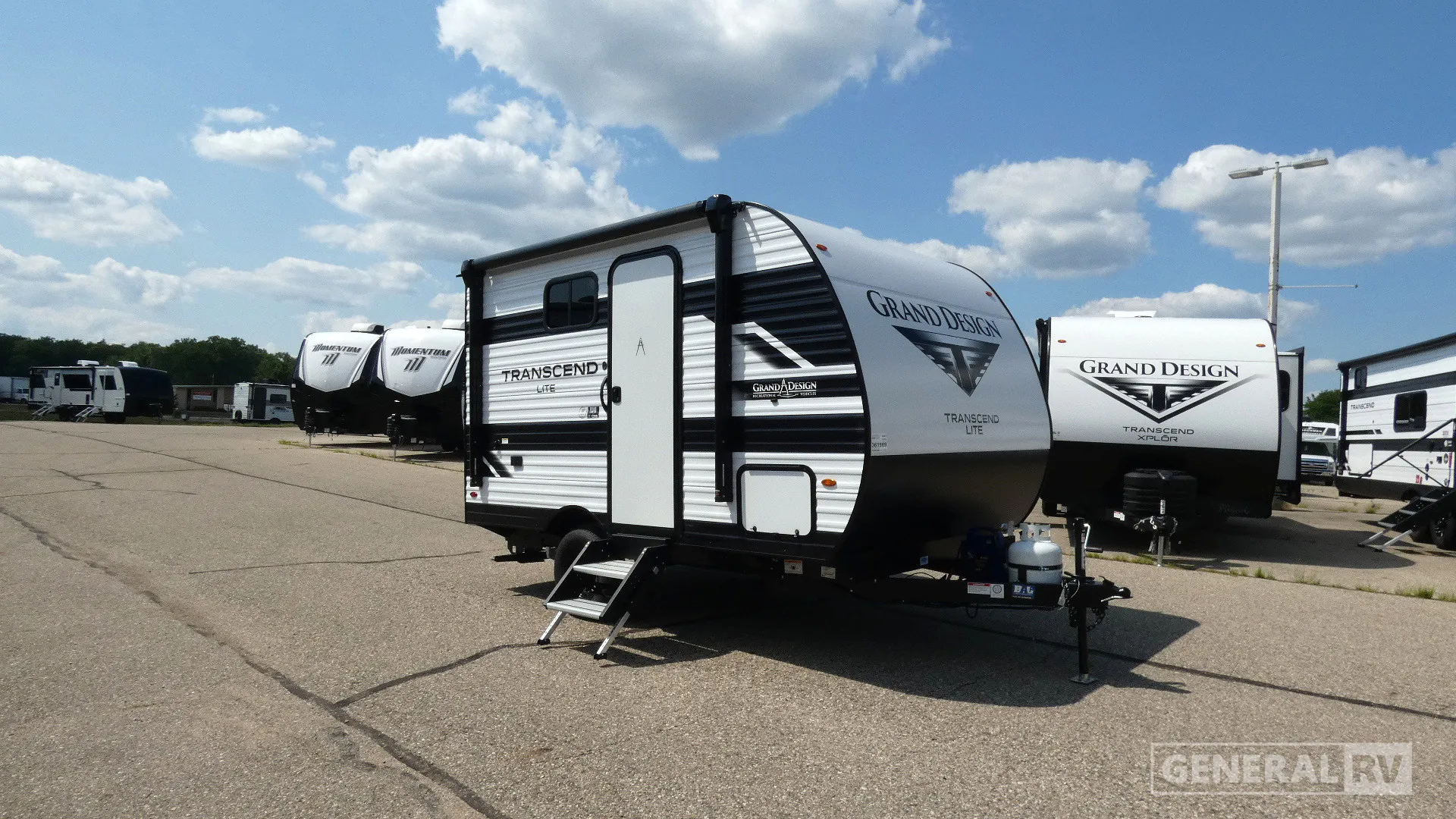 2027 Grand Design Transcend Lite 121RBL - Photo 2