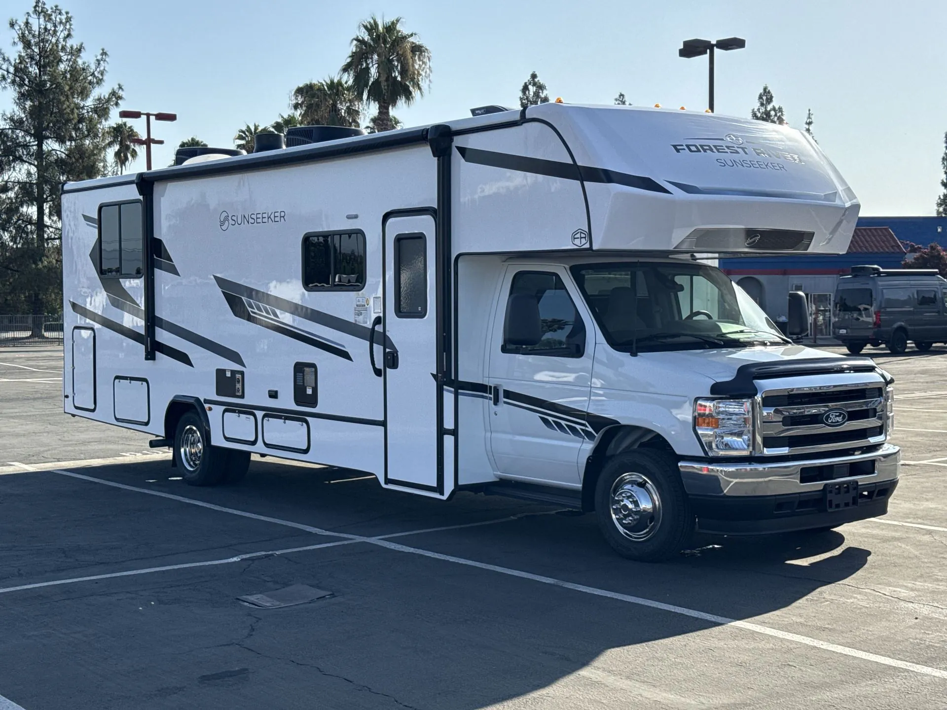2027 Forest River Sunseeker LE 2850SLE