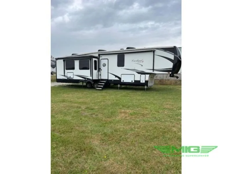 2021 Forest River Cardinal Luxury 390FBX - Photo 2