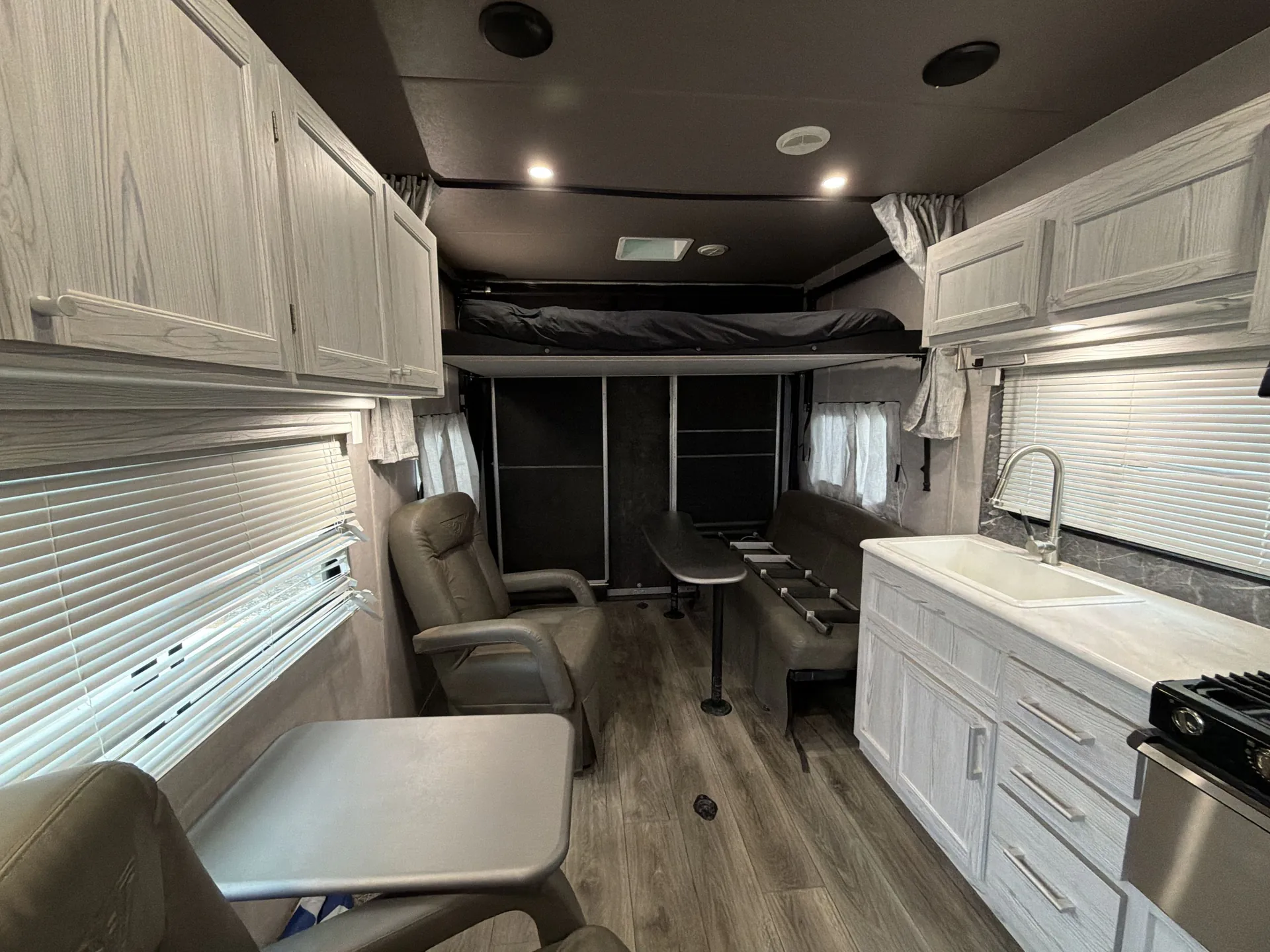 2022 Eclipse Iconic 2114 SFG-LE — living area main