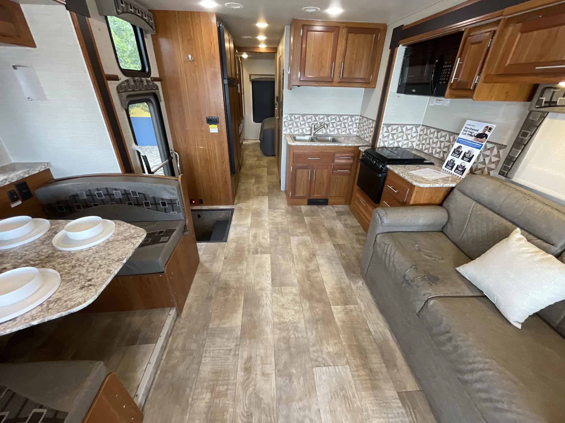 2017 Jayco Alante 32N — driver seat