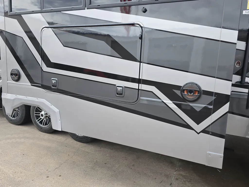2026 Keystone Raptor 415, Photos photo 32