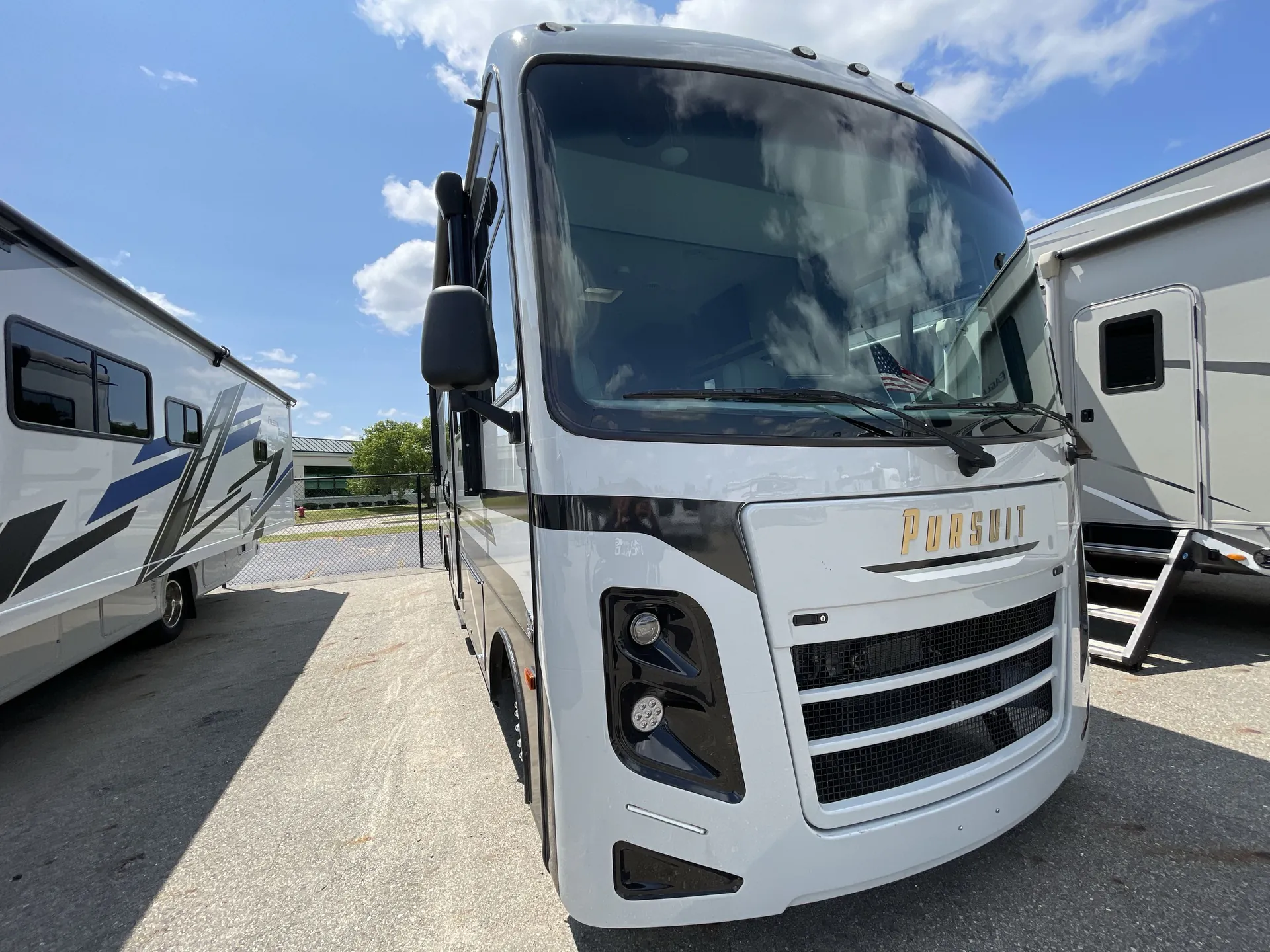 2023 Coachmen Pursuit 27XPS - Photo 2