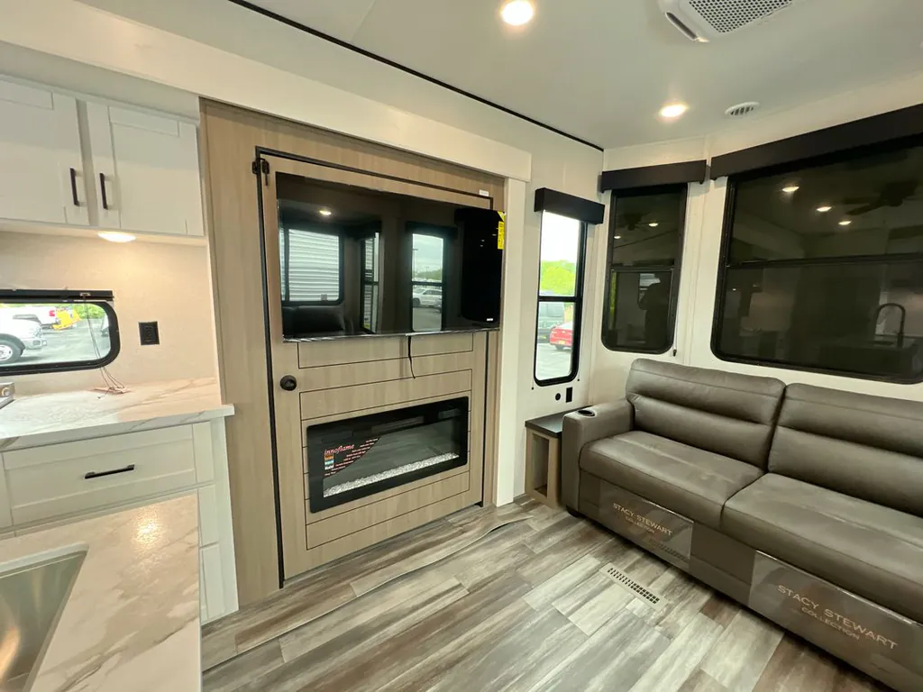 2026 Jayco Jay Flight Bungalow 401FLTS DS, Photos photo 7