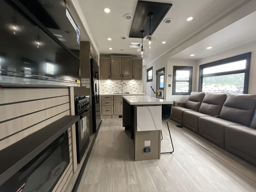 2027 Highland Ridge Open Range 3X 393TBR, Photos photo 8