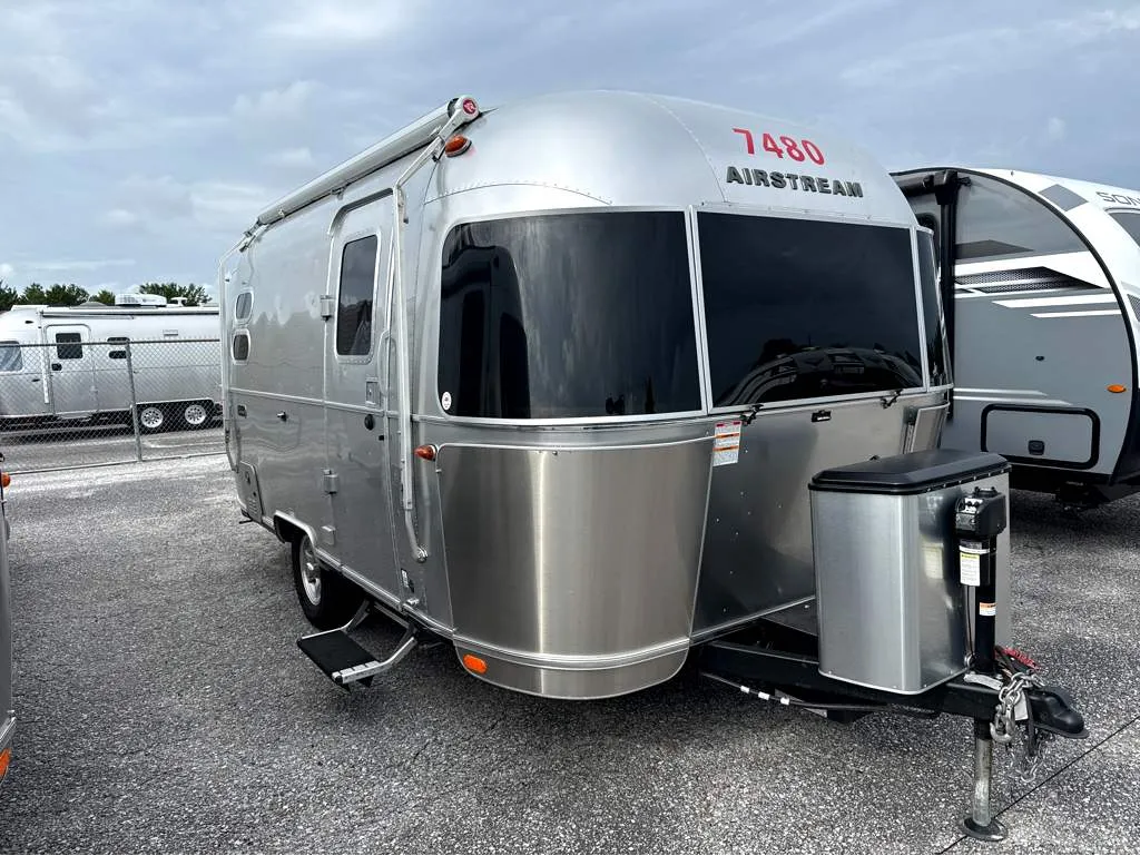 2022 Airstream Caravel 19CB - Photo 2