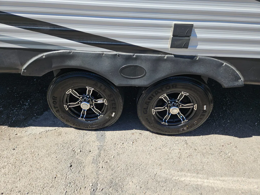 2021 Forest River Vengeance Rogue 26V, Photos photo 42