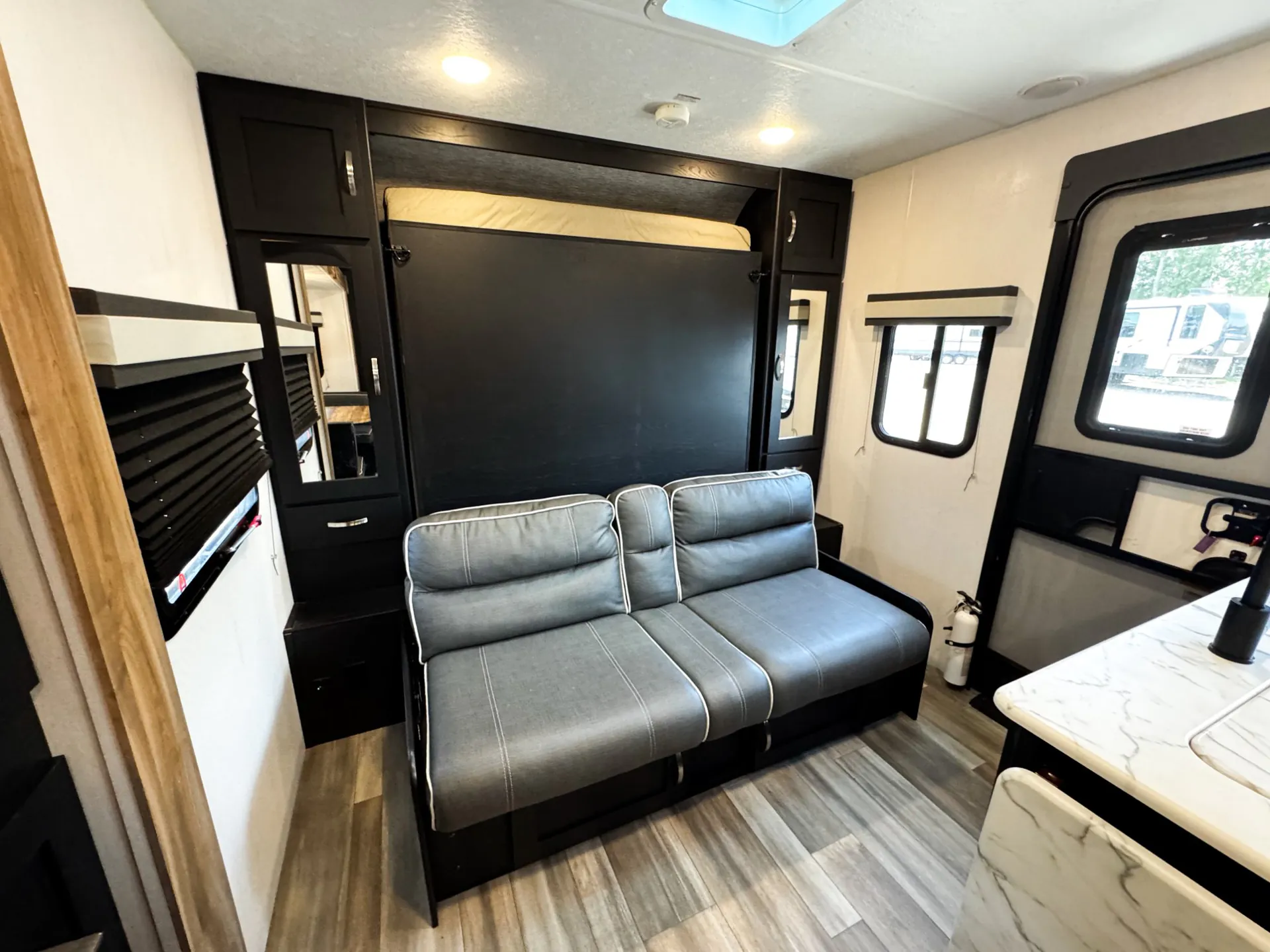 2022 Coachmen Freedom Express 238BHS - Photo 3