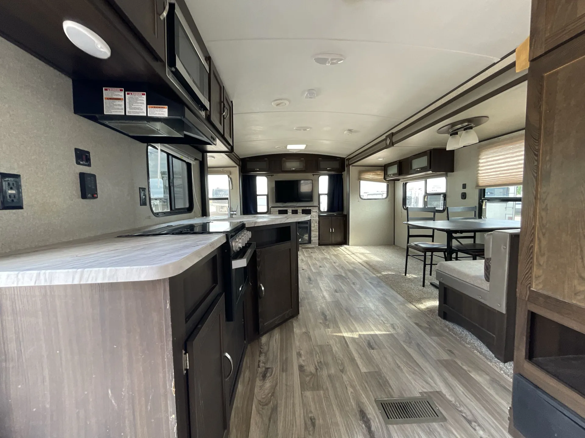 2018 Keystone Springdale 311RE - Photo 3