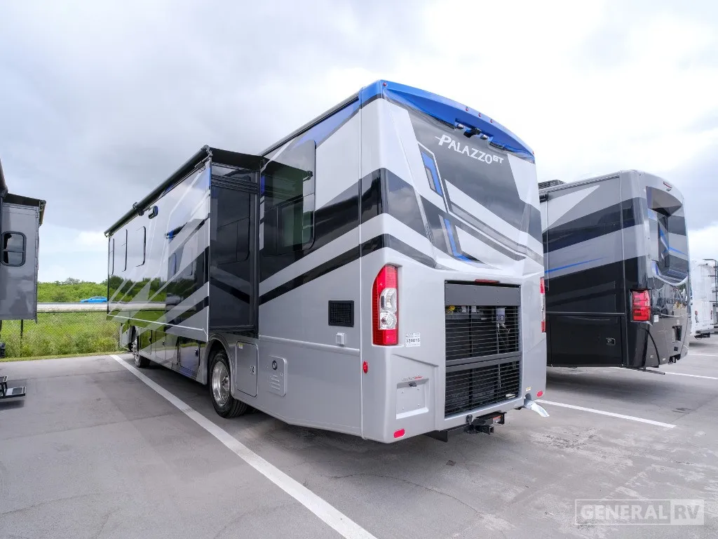 2026 Thor Motor Coach Palazzo GT 33.6 - Photo 4