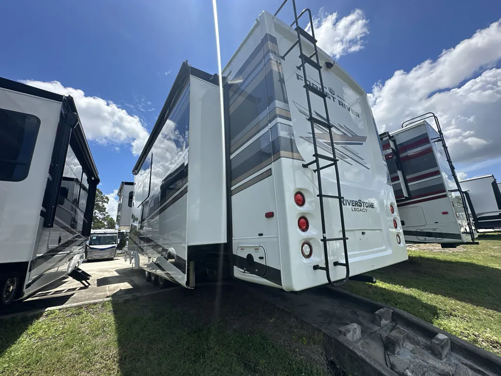 2026 Forest River Riverstone Legacy 43BFC, Photos photo 7