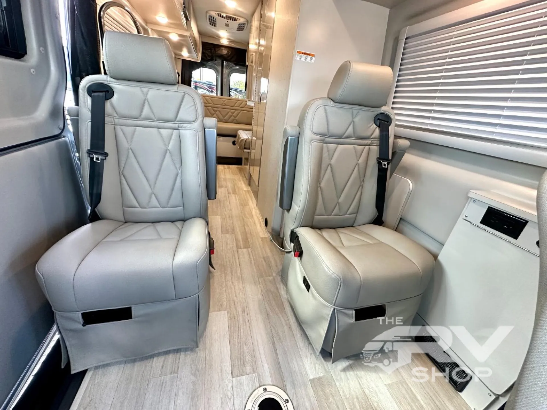 2026 Thor Motor Coach Tranquility 24C - Photo 3