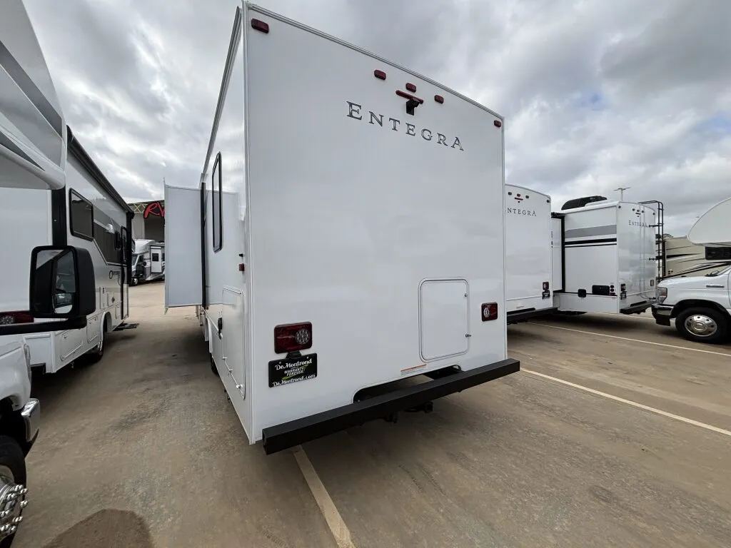 2026 Entegra Coach Odyssey SE 29KF - Photo 4