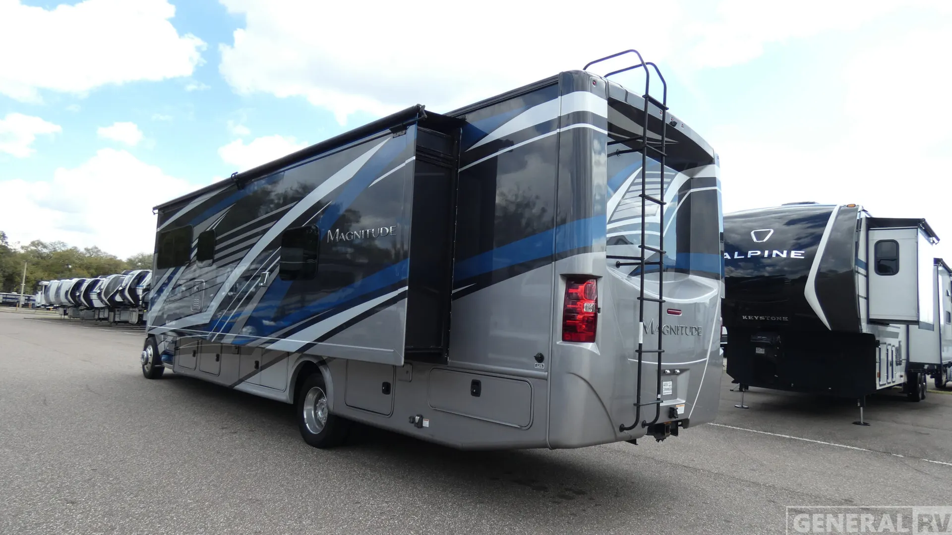 2022 Thor Motor Coach Magnitude BT36 - Photo 4