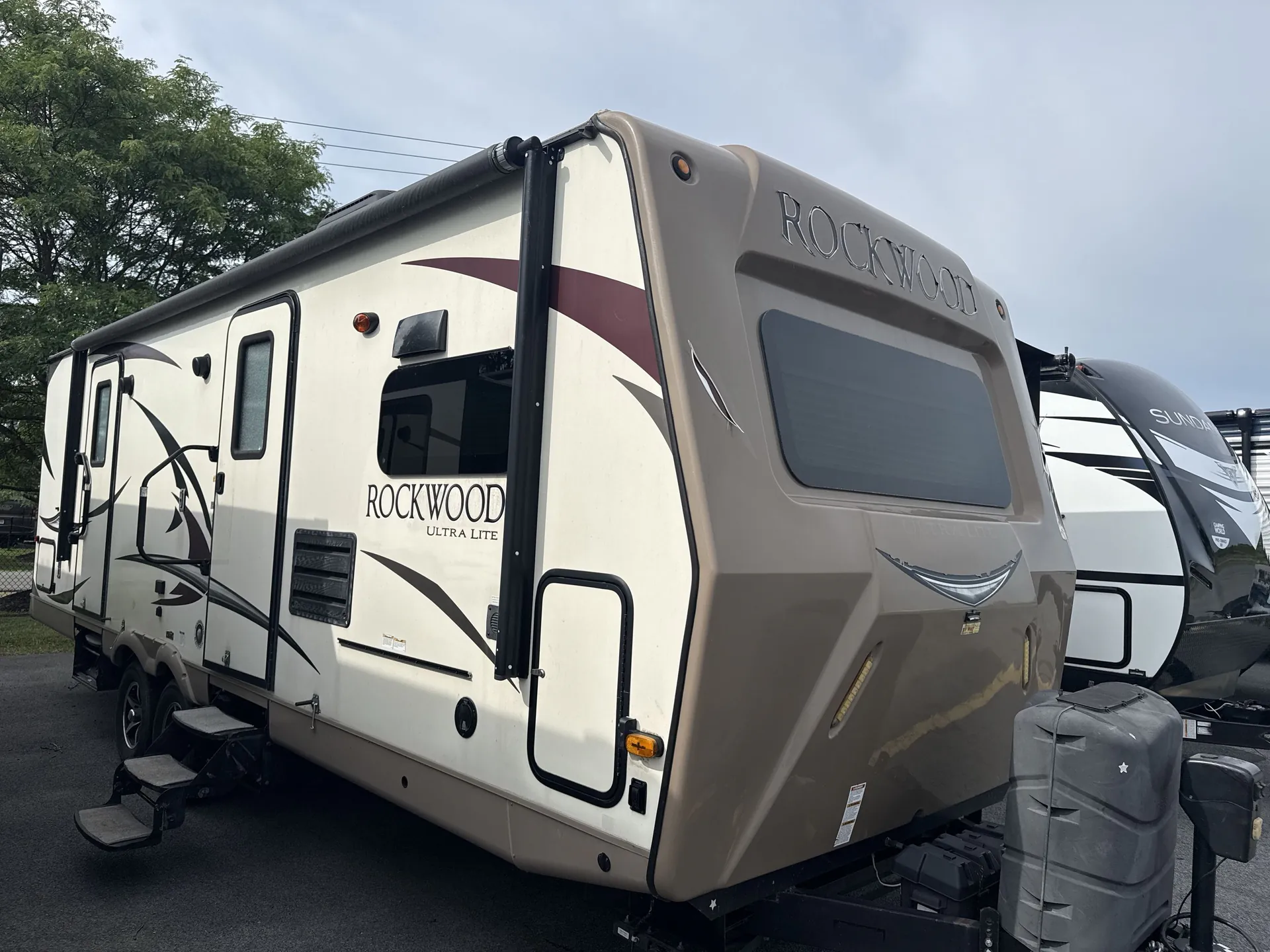 2017 Forest River Rockwood Ultra Lite 2608WS — living area main