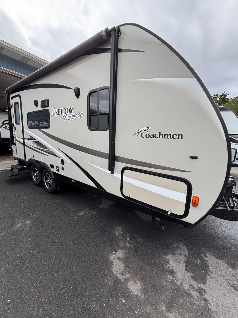 2017 Coachmen Freedom Express 192RBS - Photo 2