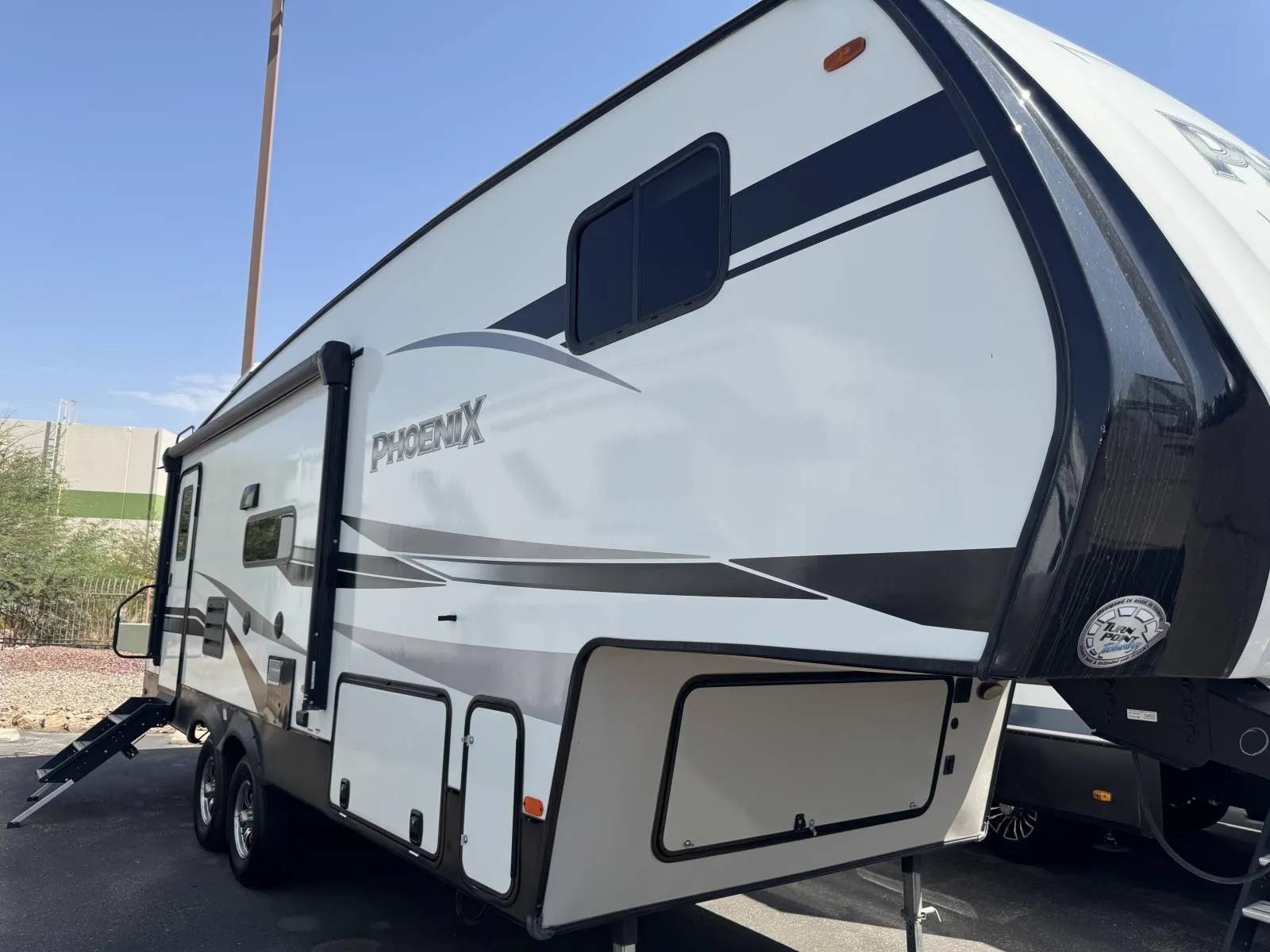 2020 Shasta Phoenix Lite 25RE - Photo 2