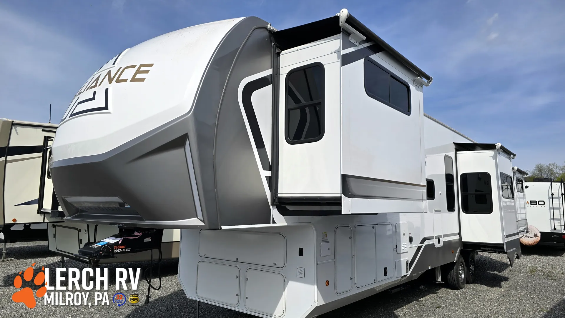 2025 Alliance RV Paradigm 395DS - Photo 4