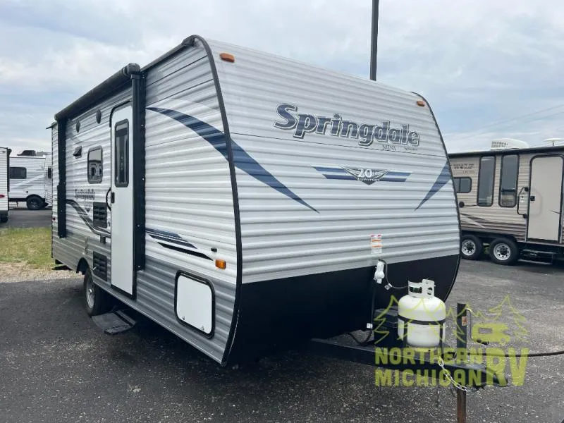 2019 Keystone Springdale Mini 1800BH - Photo 2